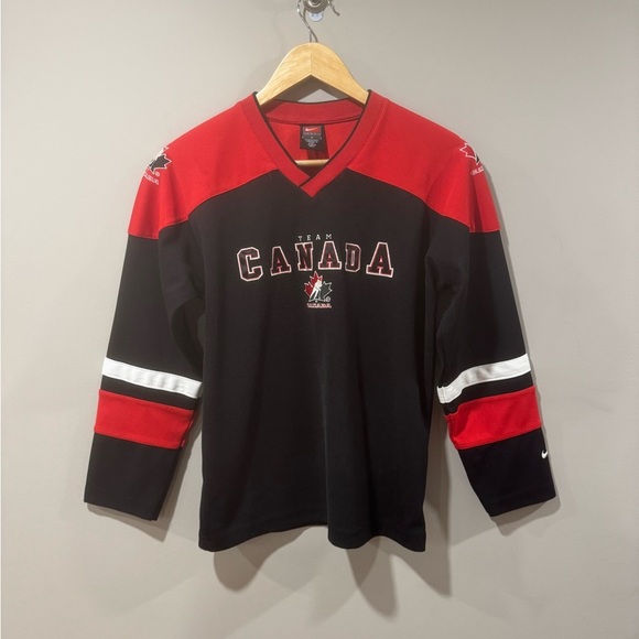 Vintage Nike Team Canada Hockey Jersey - Picture 1 of 10
